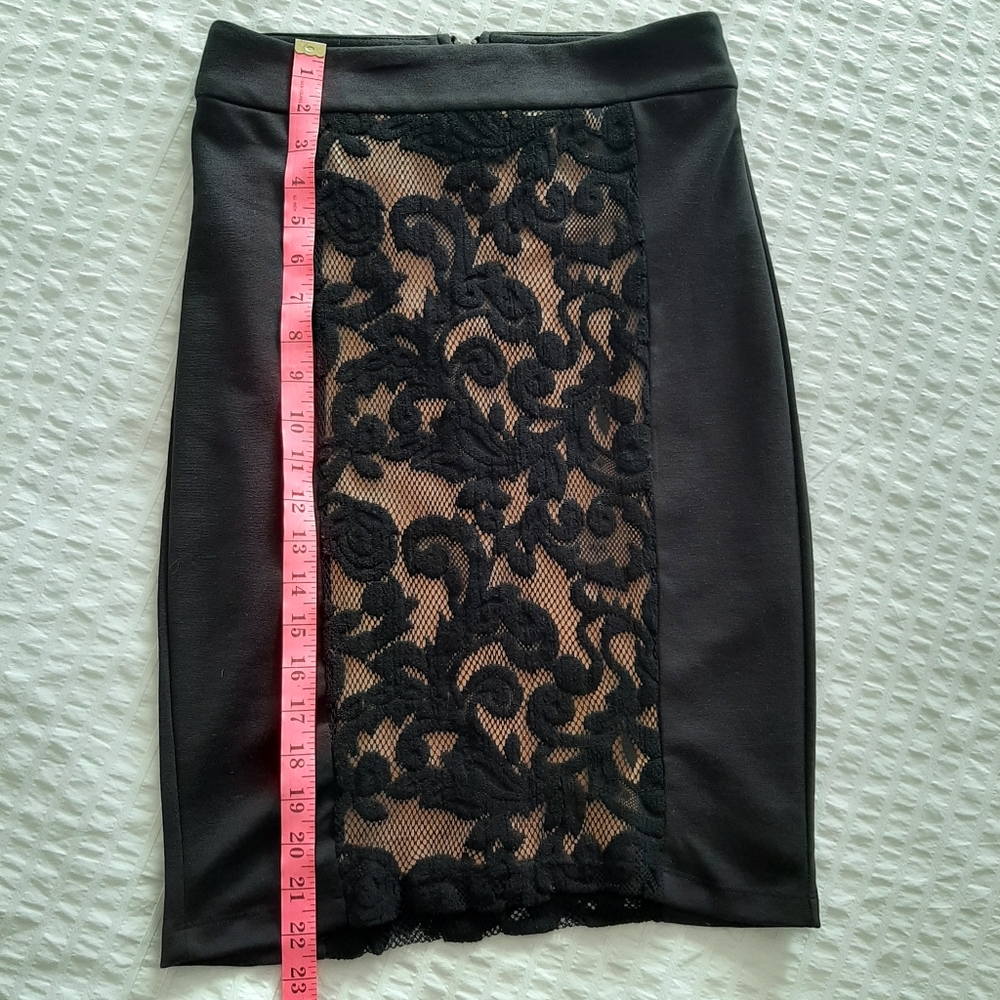 DYNAMITE Black & Tan Lace Overlay Knee Length Pencil Skirt, Size Small - Picture 7 of 7